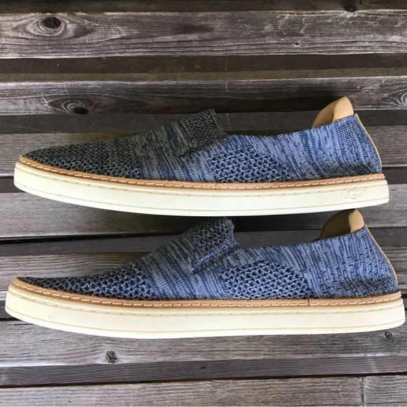 Ugg Women’s slip on Sammy knit shoe EUC. Sz. 9 - Picture 4 of 7